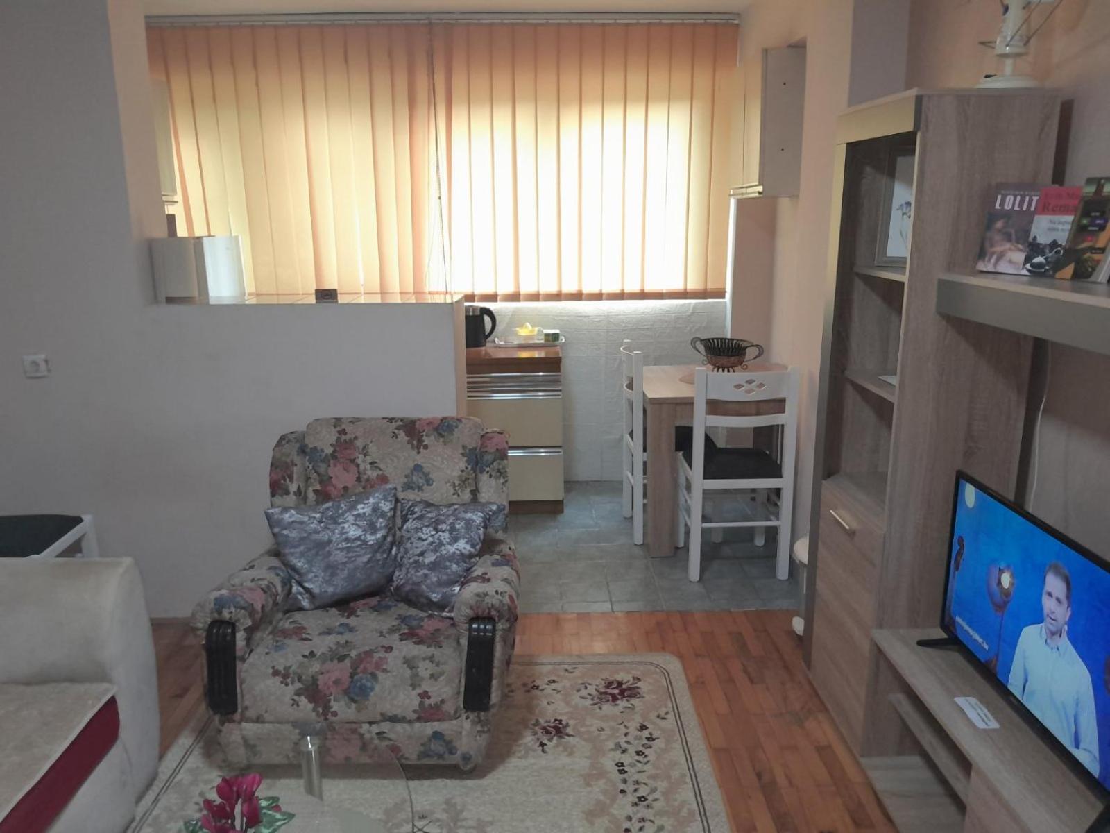 Apartment Vuk พอดโกริกา ภายนอก รูปภาพ